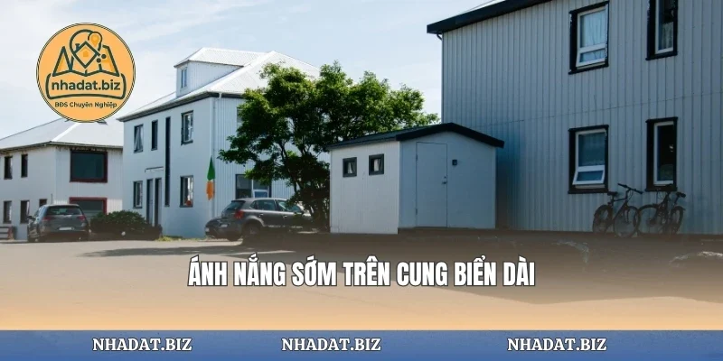 Ánh nắng sớm trên cung biển dài
